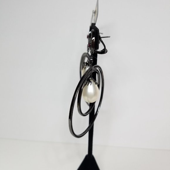 Angelique De Paris Women's Circle Earrings with Pearl Zirconia and Garnet Stone - Picture 4 of 13